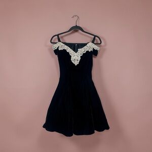 Vtg 80s Zum Zum black velvet Dress Party Cocktail Dress 7/8